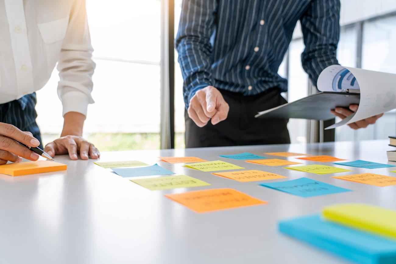 Tron Welch of Boulder CO helping client develop a unique financial plan